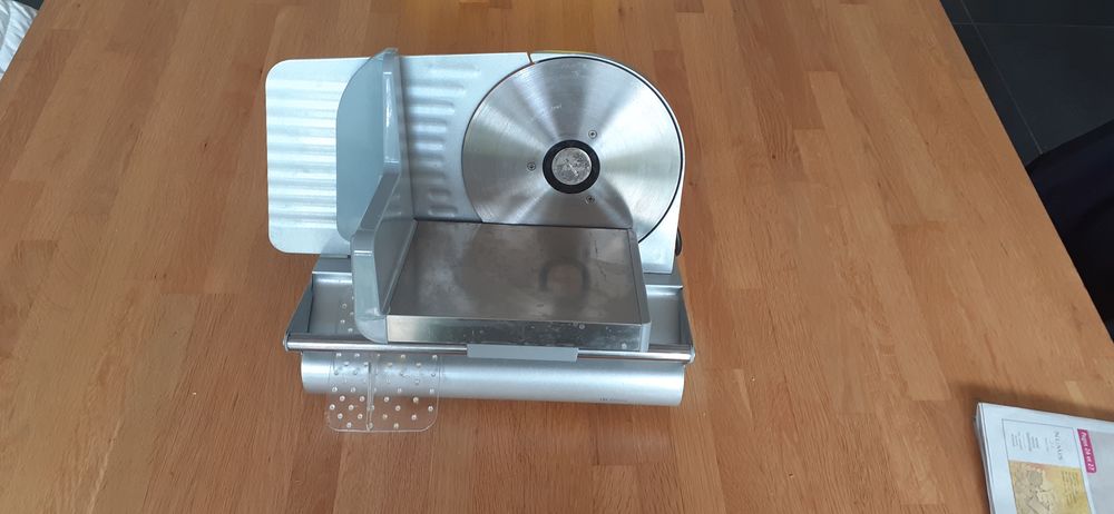 Trancheuse &agrave; jambon en parfait etat Electroménager