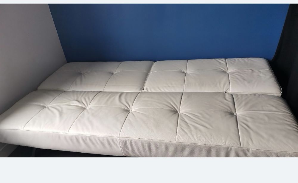 Canap&eacute; convertible cuir blanc 3 places . Meubles