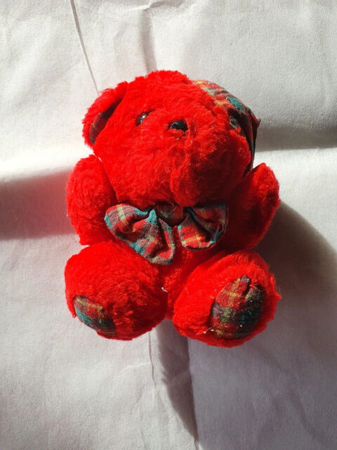 peluche ours rouge 1 Aubvillers (80)