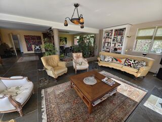  Maison � vendre 9 pi�ces 332 m�