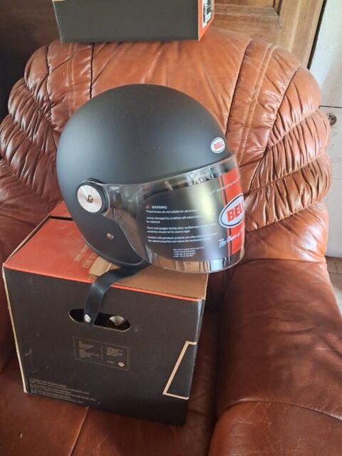 CASQUES BELL MOTO
prix unitaires 80.00€ Dunière-sur-Eyrieux (07)