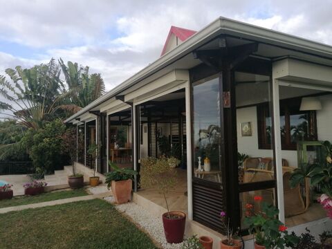   ORPI-LA POSSESSION VILLA F6  Maison - 5 pi�ce(s) - 180 m�