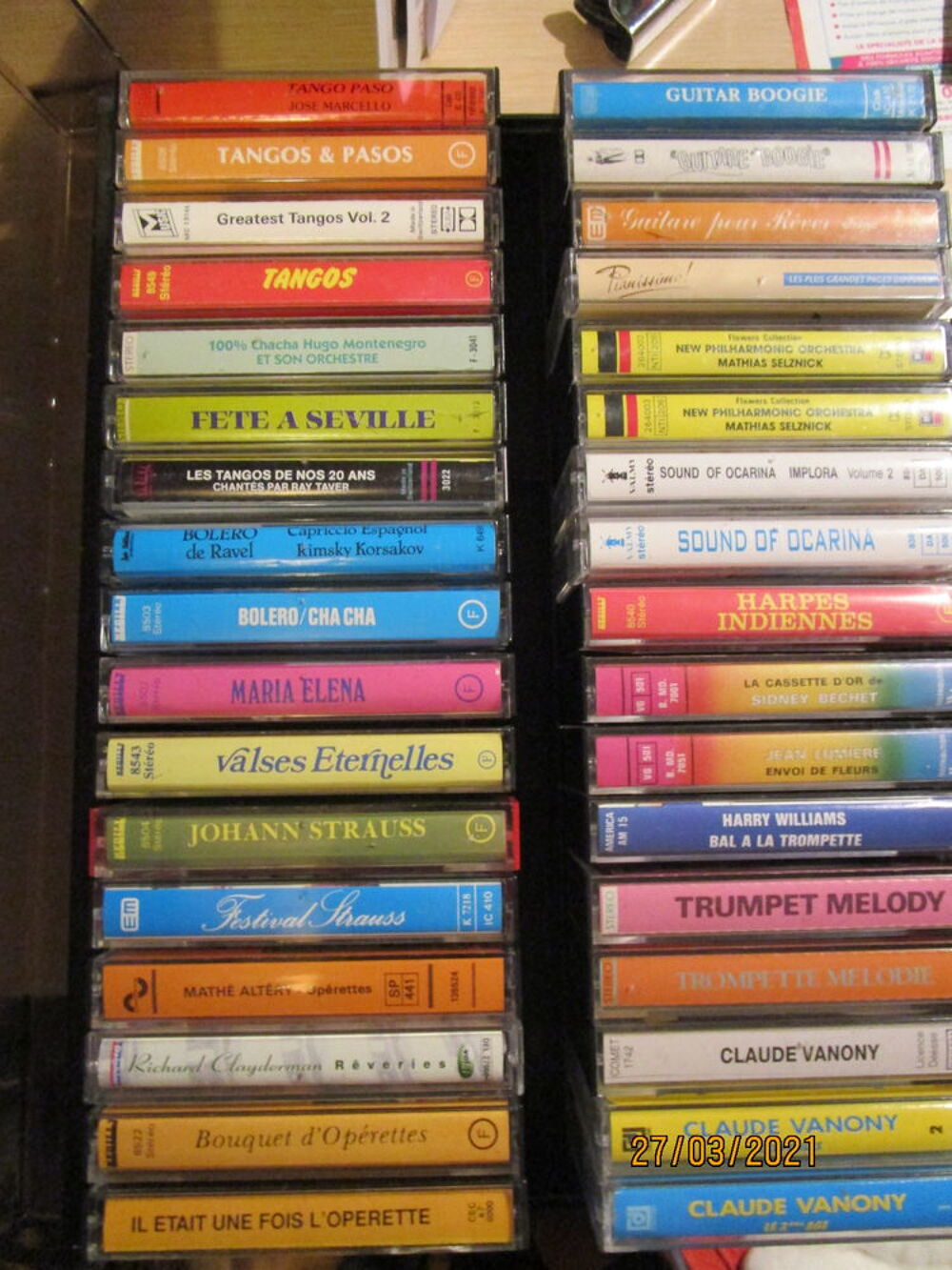 valise de rangement cassettes audio + 34 cassettes CD et vinyles