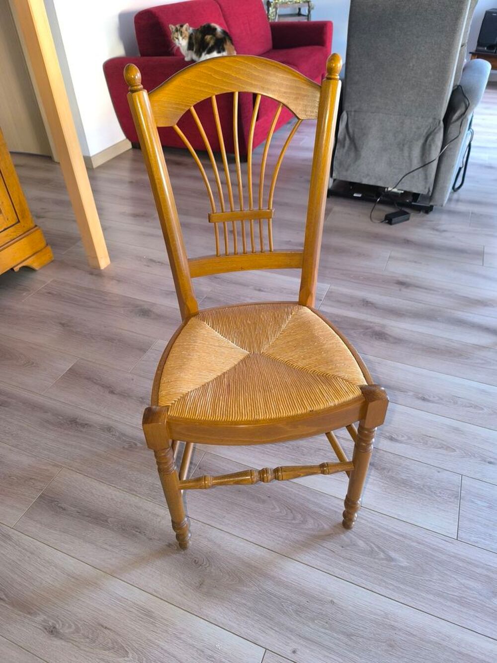 Lot de 6 chaises louis xv tr&egrave;s bon &eacute;tat Meubles