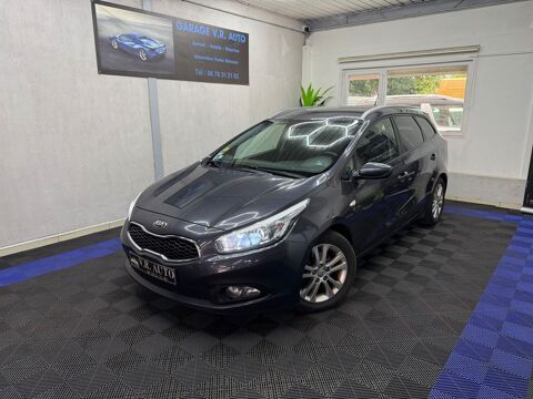 Kia Ceed Cee'd SW 1.6 CRDI 110 ch Active (6 CV) 2012 occasion Vaulx-en-Velin 69120