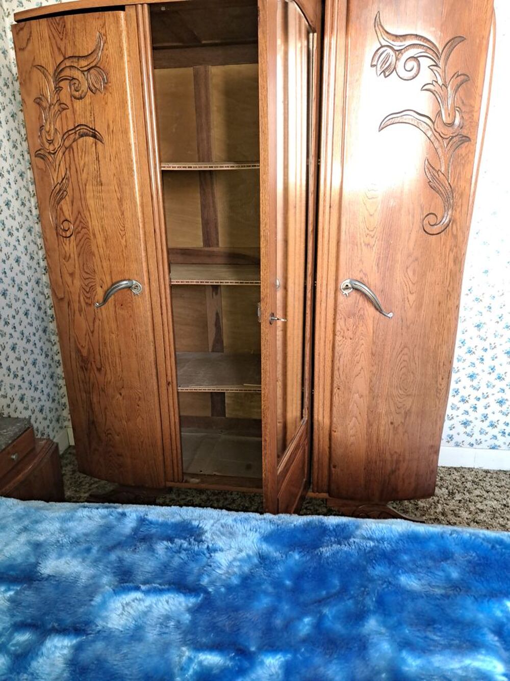 Chambre &agrave; coucher (adultes) compl&egrave;te &agrave; r&eacute;cup&eacute;rer sur place Meubles