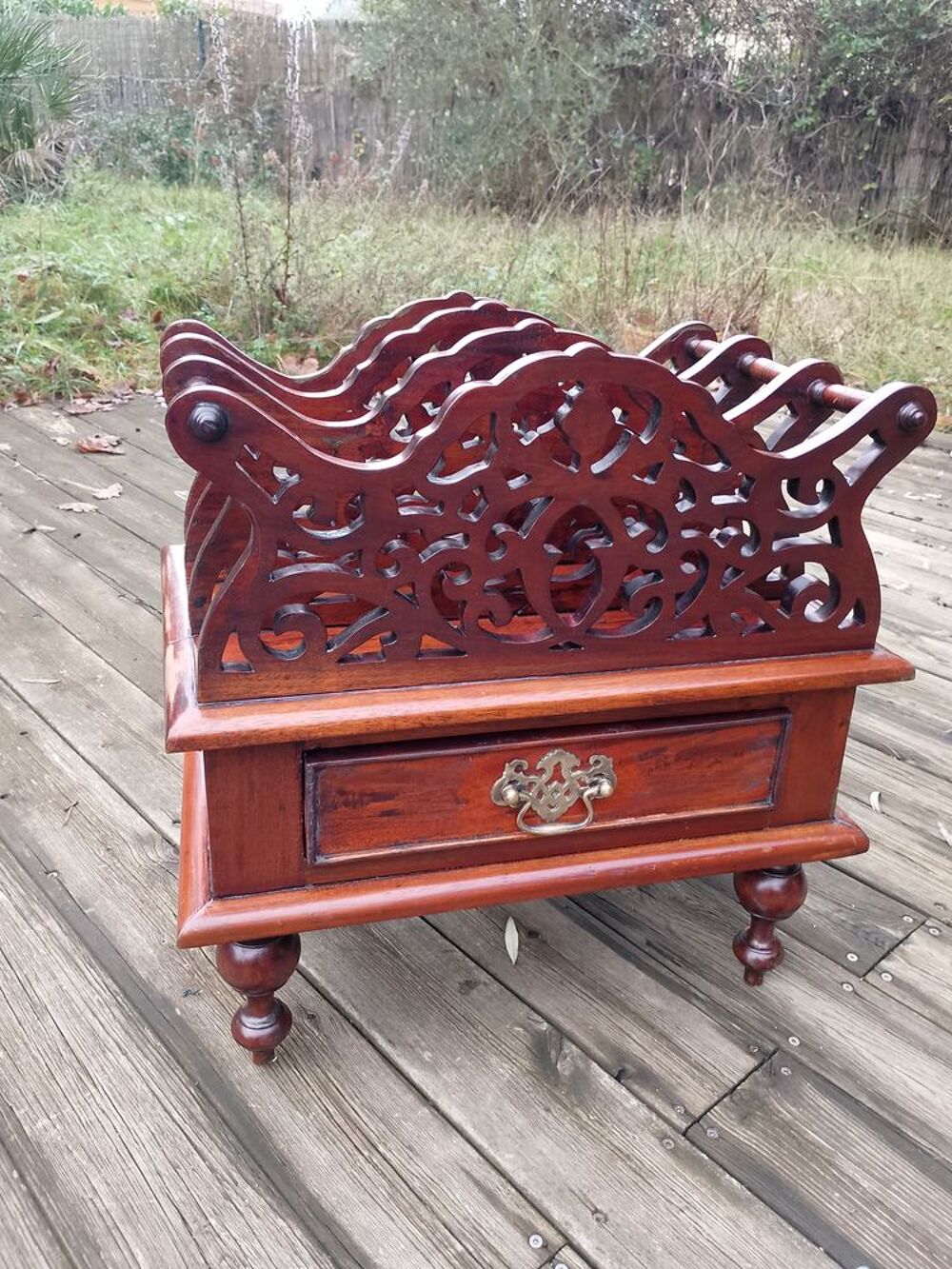 Ancien porte revues en bois RE-BAISSE DE PRIX Décoration
