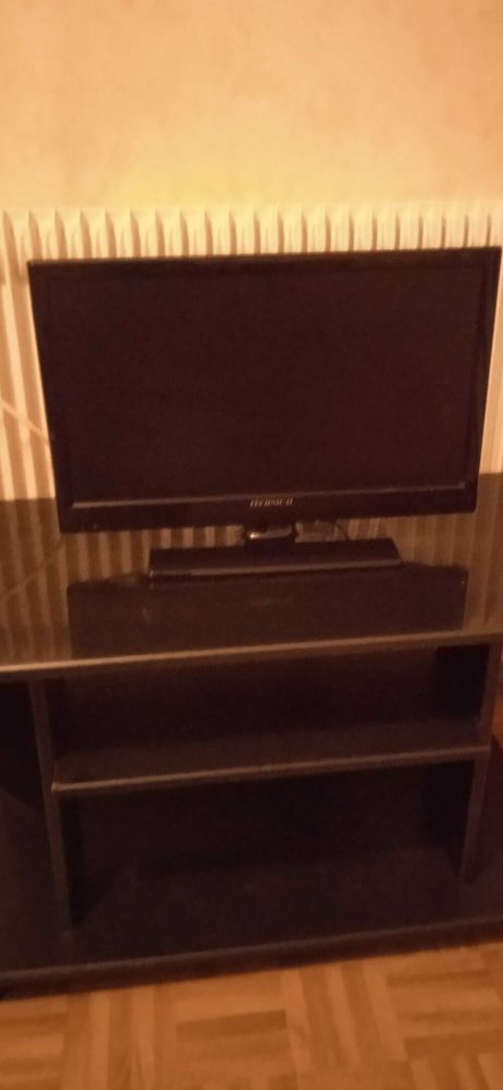 T&eacute;l&eacute;vision id&eacute;al chambre enfant dimensions 30&agrave;-25 cm Meubles