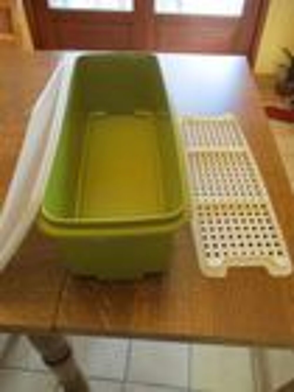 Boite &agrave; l&eacute;gumes rectangulaire verte a&eacute;ration tupperware Décoration
