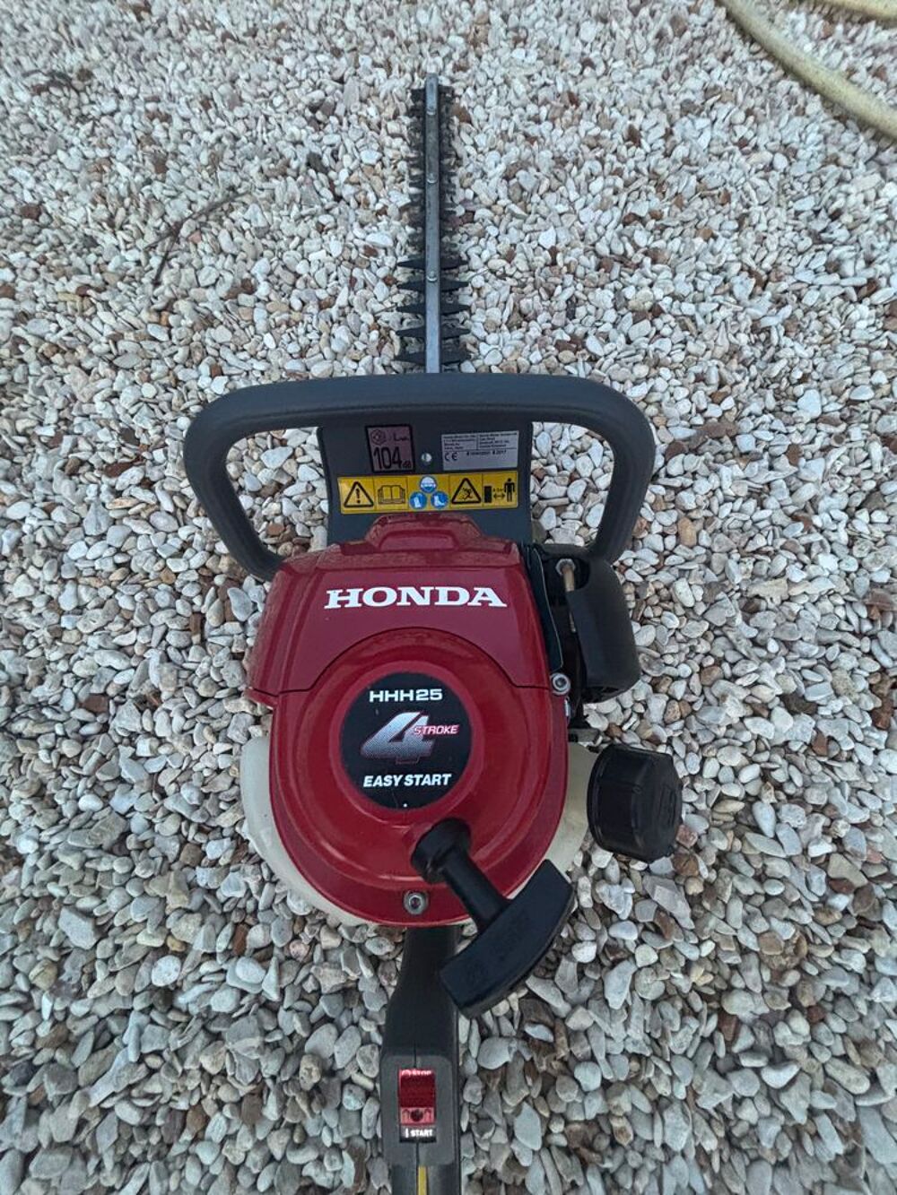  taille-haie thermique Honda HHH25D75 (ESSENCE) Jardin