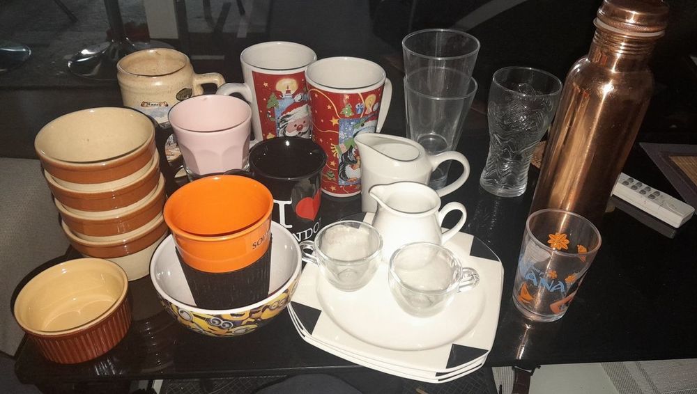 Lot de mugs, tasses, bols, vaisselle Cuisine