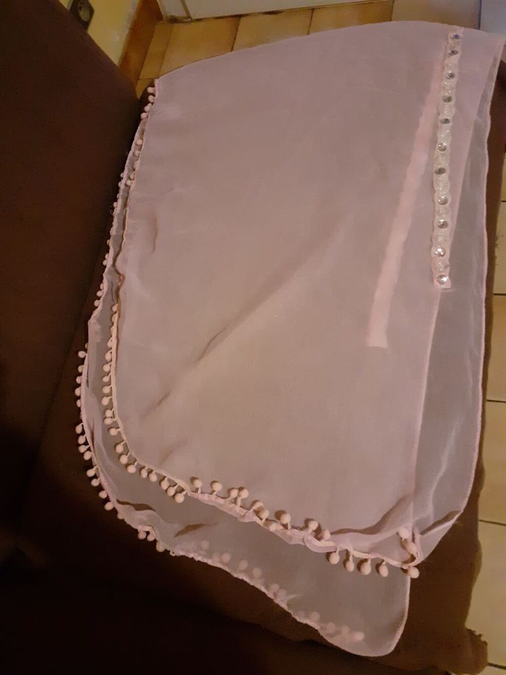 Echarpe rose avec paillettes Vêtements