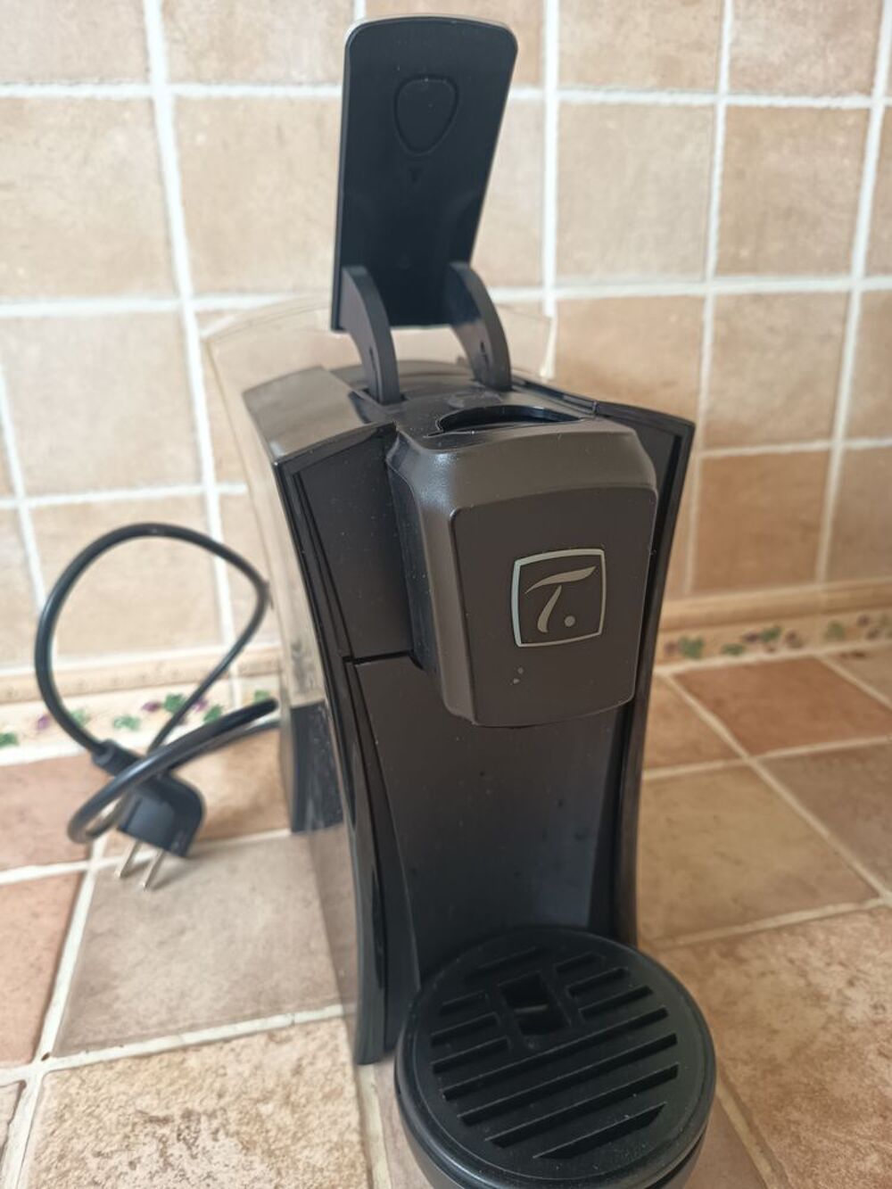 machine a the ''nestle'' Electrom�nager