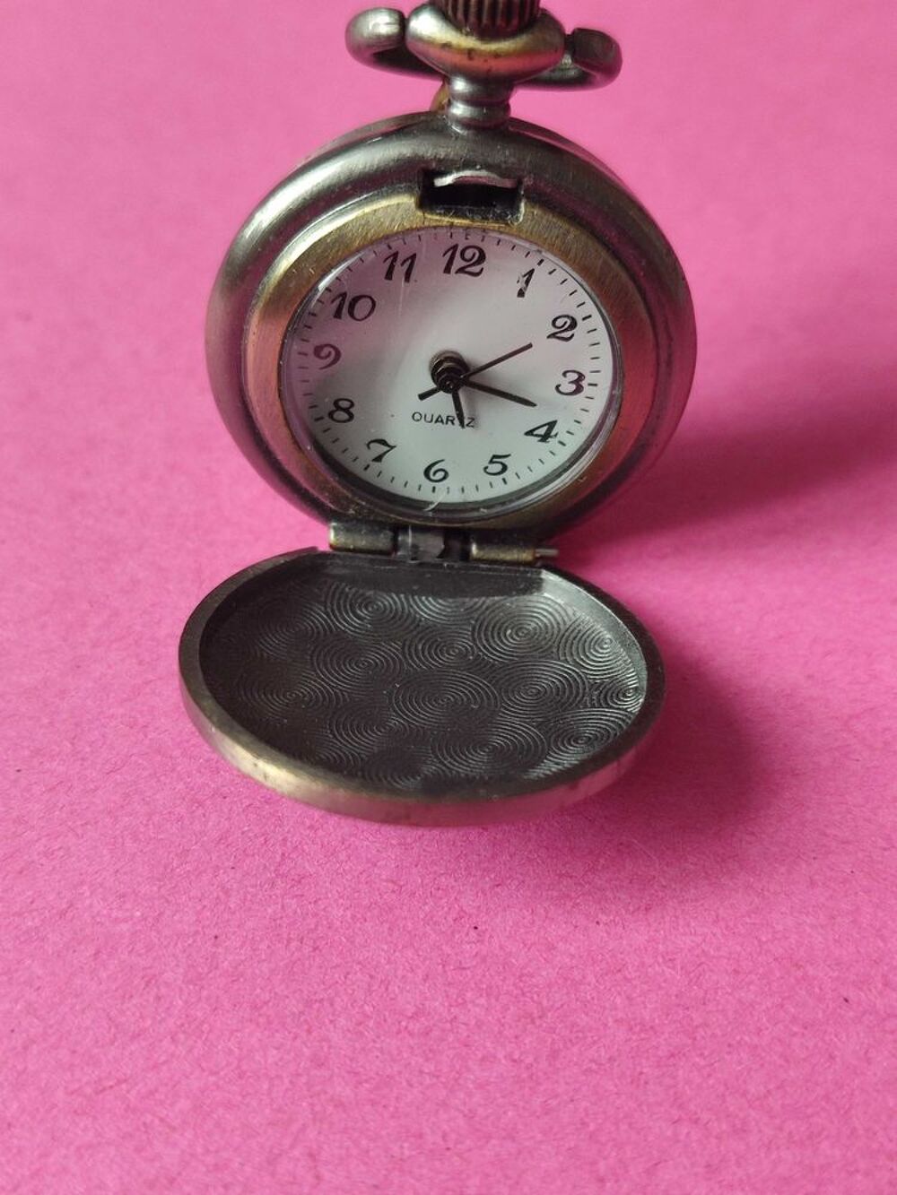 jolie montre &agrave; gousset Bijoux et montres