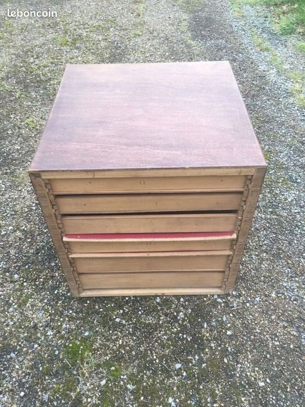 Meuble &agrave; 6 tiroirs / horloger /bijoutier / mercerie
Meubles