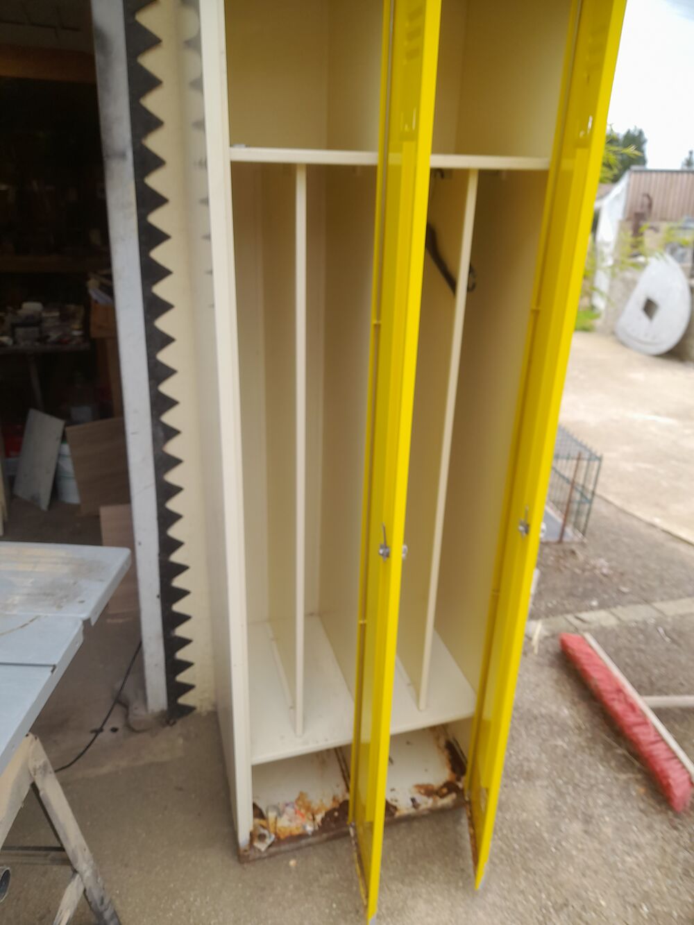 lot armoires indus Meubles