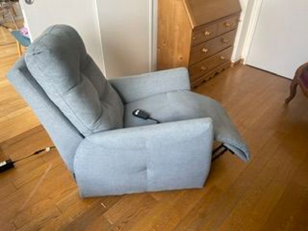 Fauteuil releveur senior
Meubles