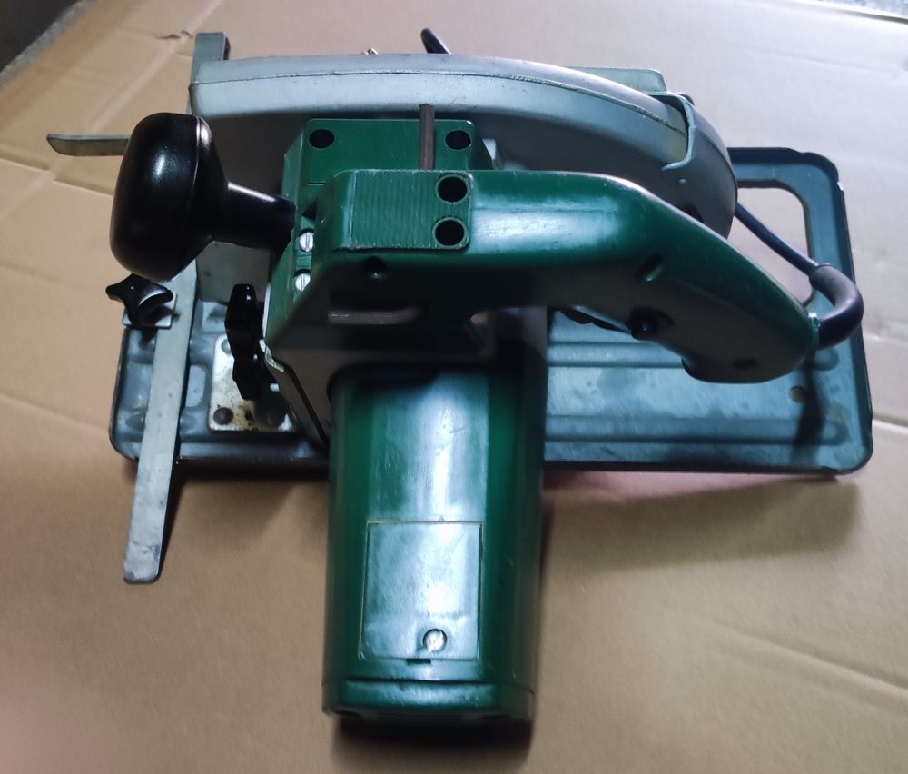 Scie circulaire Bosch PKS 65 Bricolage