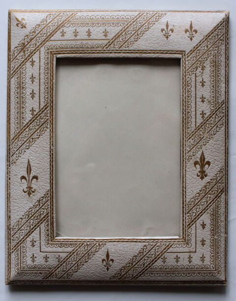 Cadre photo XIX eme cuir blanc et or Fleur de Lys 50 Issy-les-Moulineaux (92)