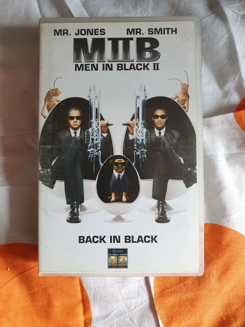 VHS : men in black II  1 Aubvillers (80)