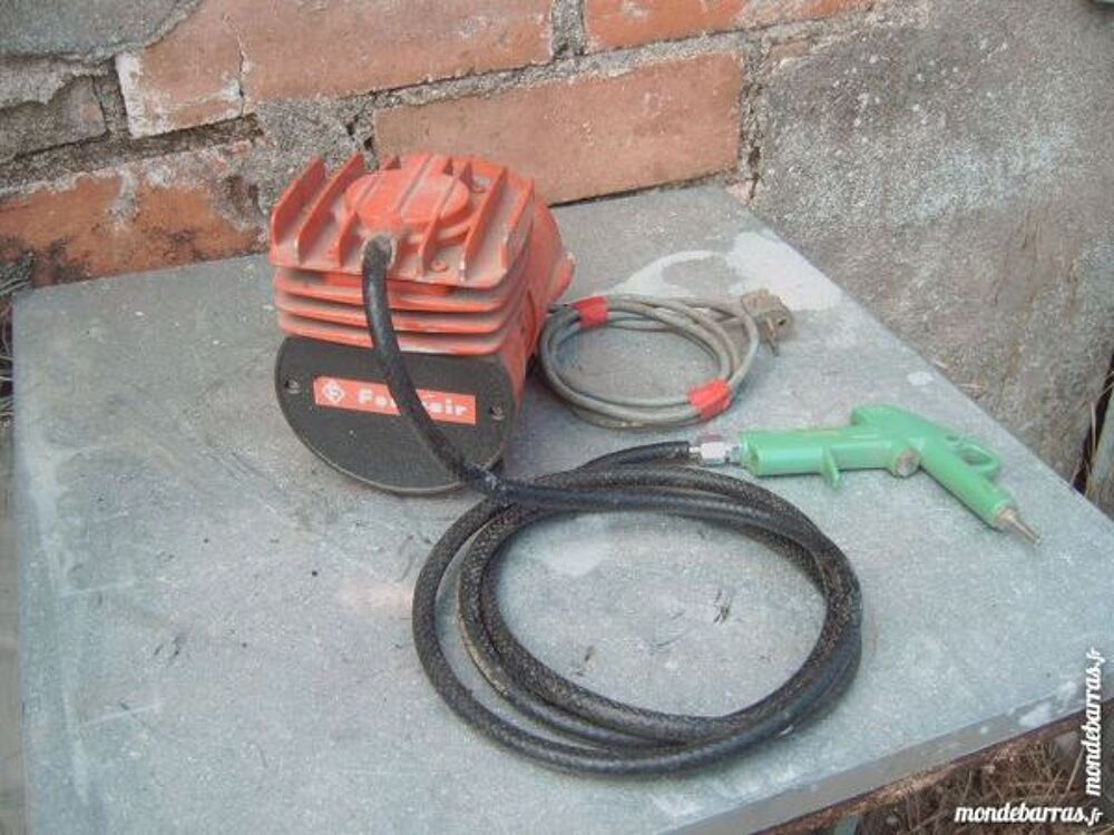 petit compresseur 220 volt + soufflet faire prix Bricolage