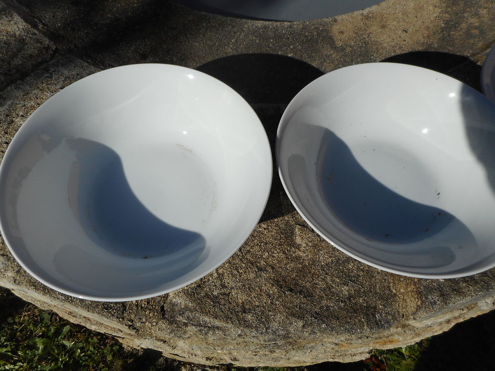 LOT DE 3 SALADIERS EN PORCELAINE Electroménager