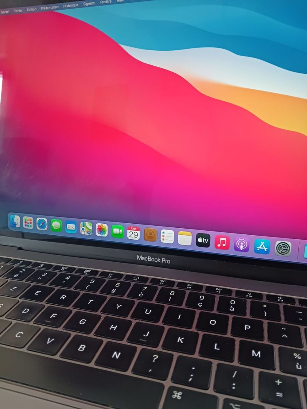 Macbook pro reconditionn&eacute; neuf jamais servie Matériel informatique