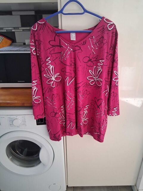 TR��S BEAU TEE SHIRT ROUGE 12 Aurillac (15)