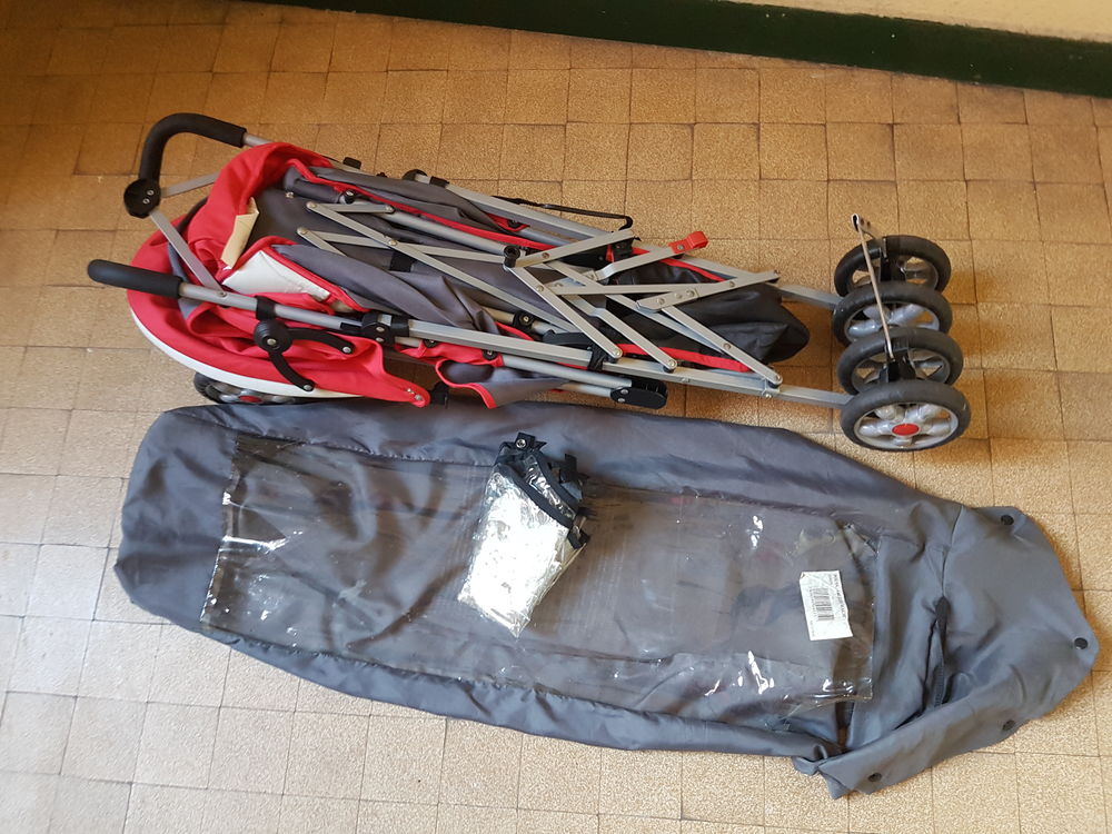 Poussette Trottine Pu�riculture