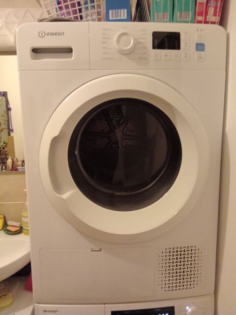 SECHE LINGE INDESIT COMME NEUF 240 Saint-Hilaire-du-Rosier (38)
