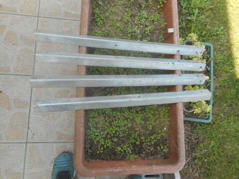 Corni�res  en acier inoxydale 35 Le Mans (72)