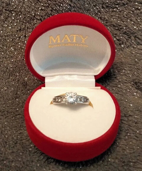 Bague argent et zirconias 0 Brec (53)