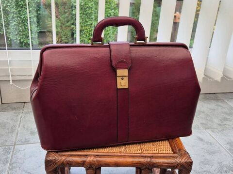 Sac de voyage, marque Rochas, vintage, 43 cm bordeaux 80 Chalon-sur-Saône (71)