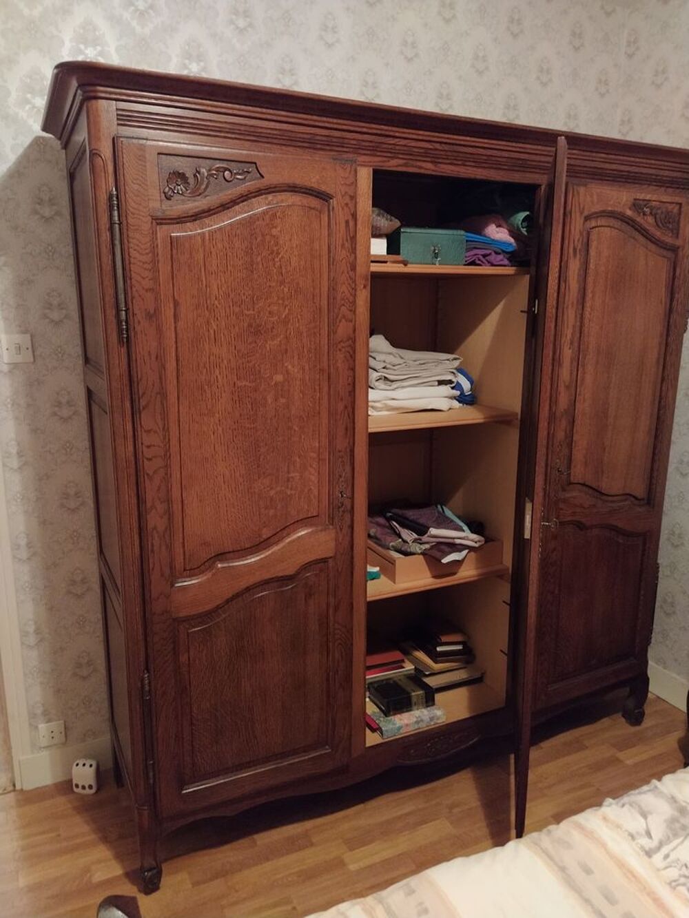 Meubles de chambres lit double + armoire + 2 tables de nuit Meubles
