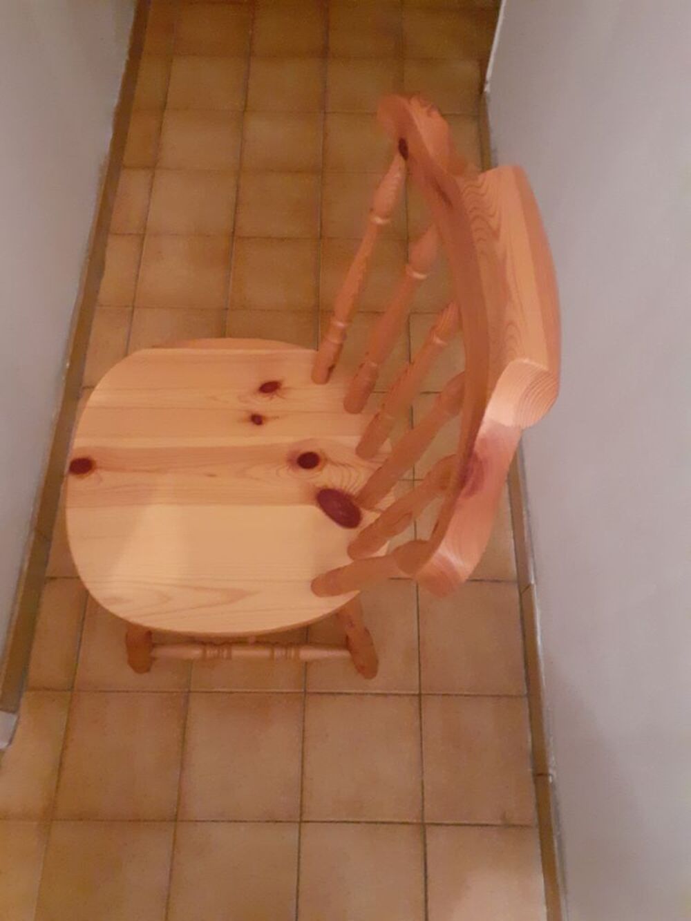 Vend 4 chaises country pin massif Meubles