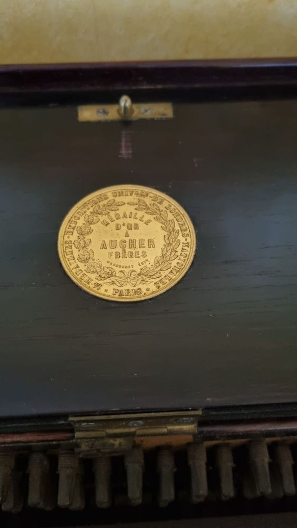 Piano AUCHER FRERES Instruments de musique