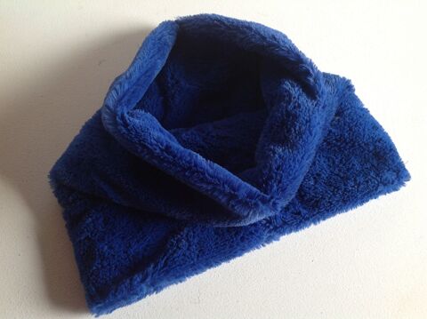 CACHE COU BLEU Envoi Possible
5 Tr�gunc (29)