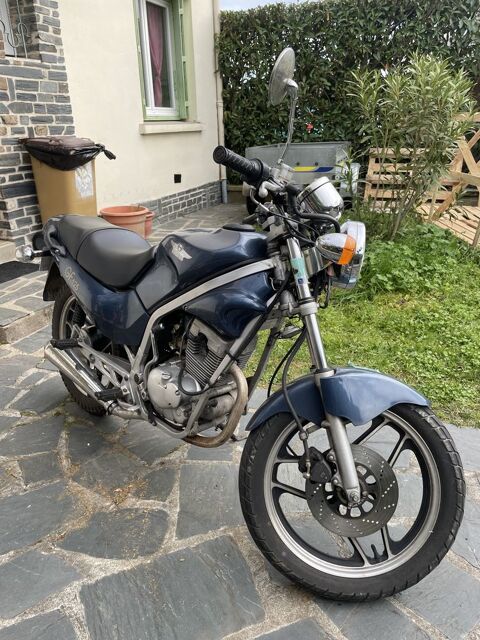 Moto HYOSUNG 2002 occasion Albi 81000