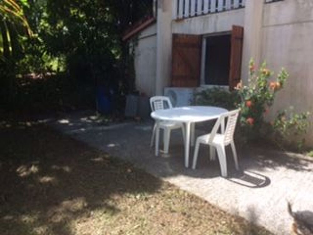 Location Appartement appartement en rez-de-jardin Saint-esprit