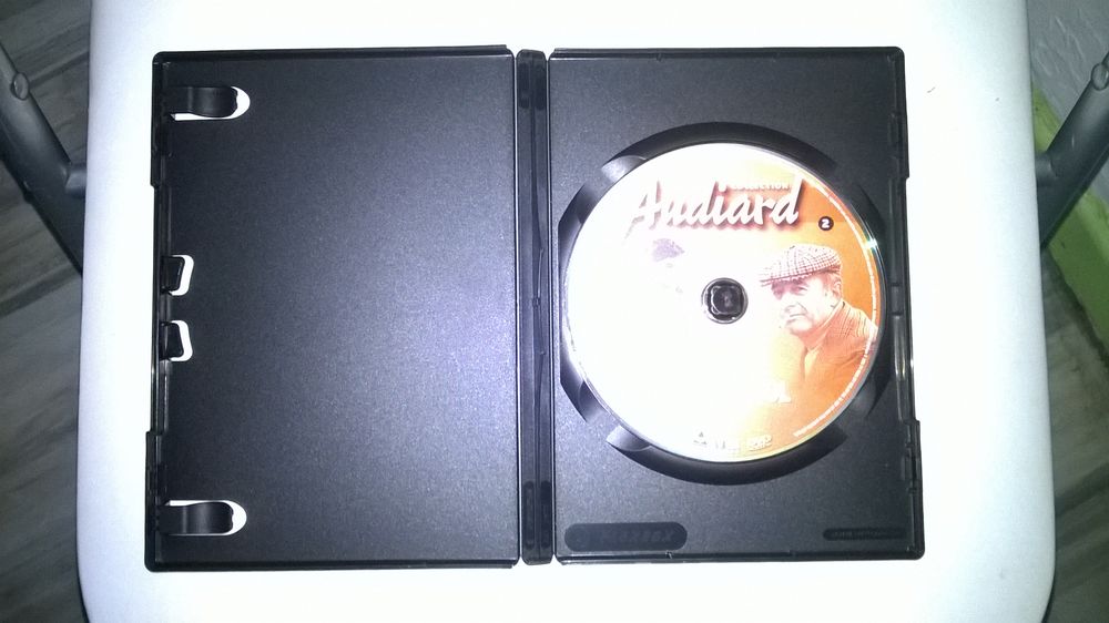 DVD MELODIE EN SOUS SOL 
henri verneuil
DVD et blu-ray