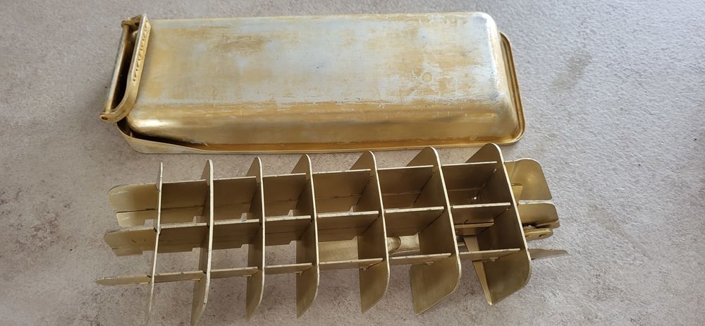 BAC A GLACONS QUICKCUBE MARQUE FRIGIDAIRE ANNEES 50/60 (185) Electroménager