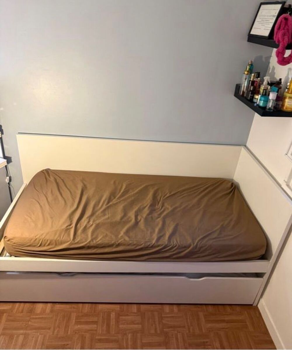 Lit simple 90x200 Meubles