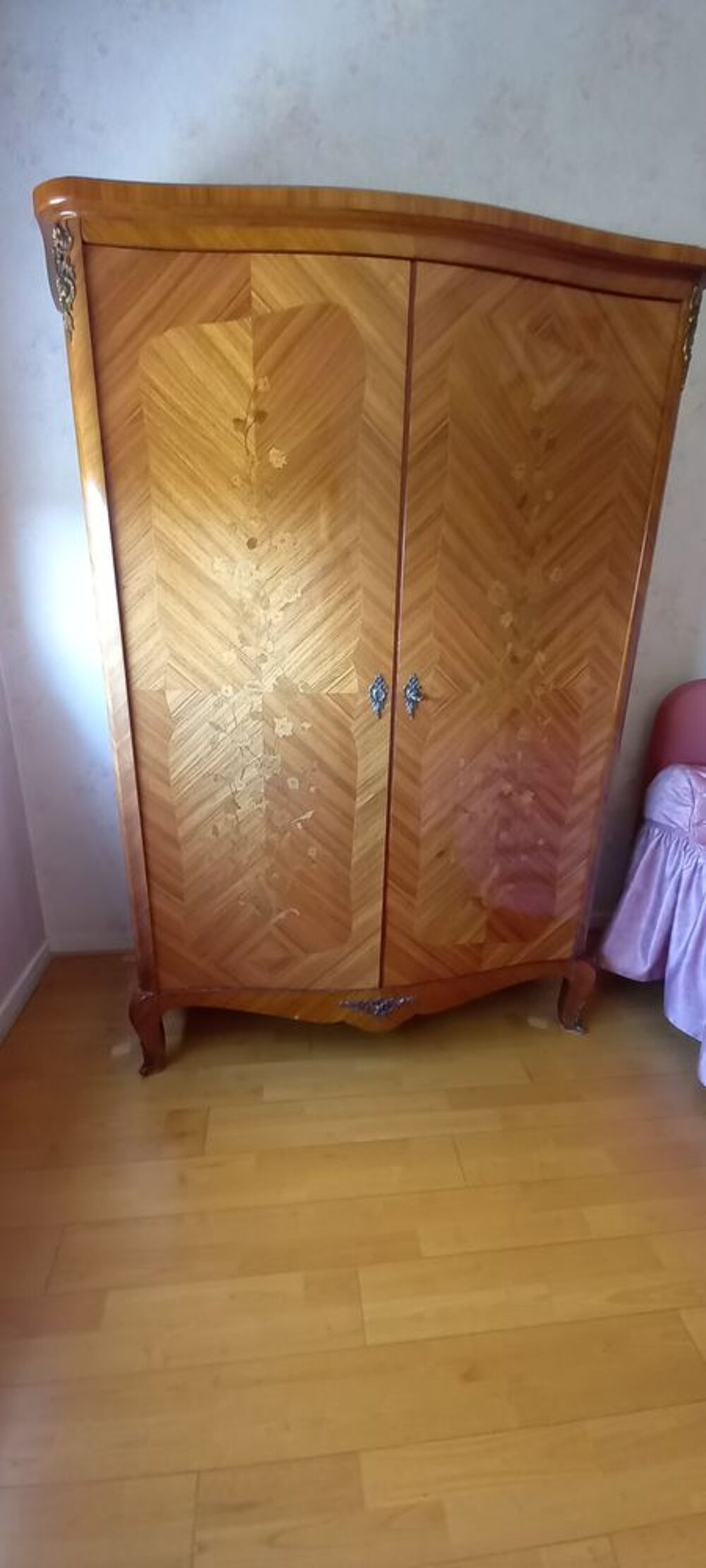 Armoire ancienne bois de rose Meubles