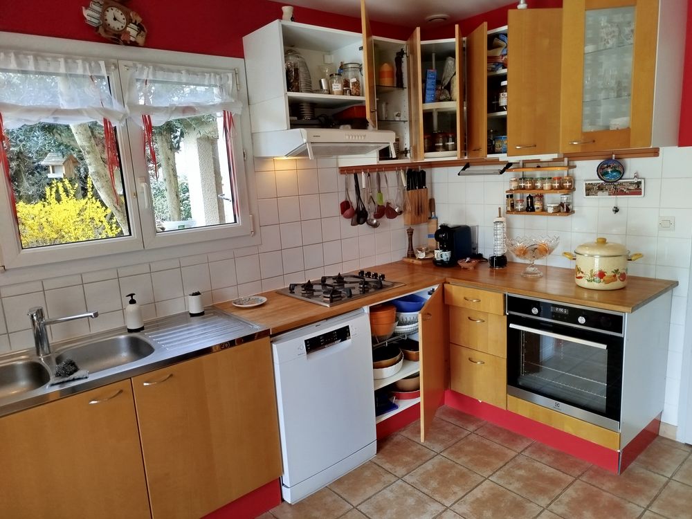 Cuisine &eacute;l&eacute;ments lave vaisselle table cuisson hotte libre 5 Meubles