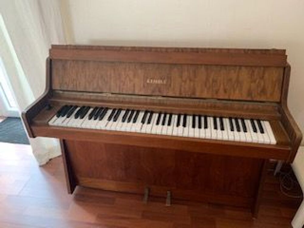 PIANO DROIT Instruments de musique