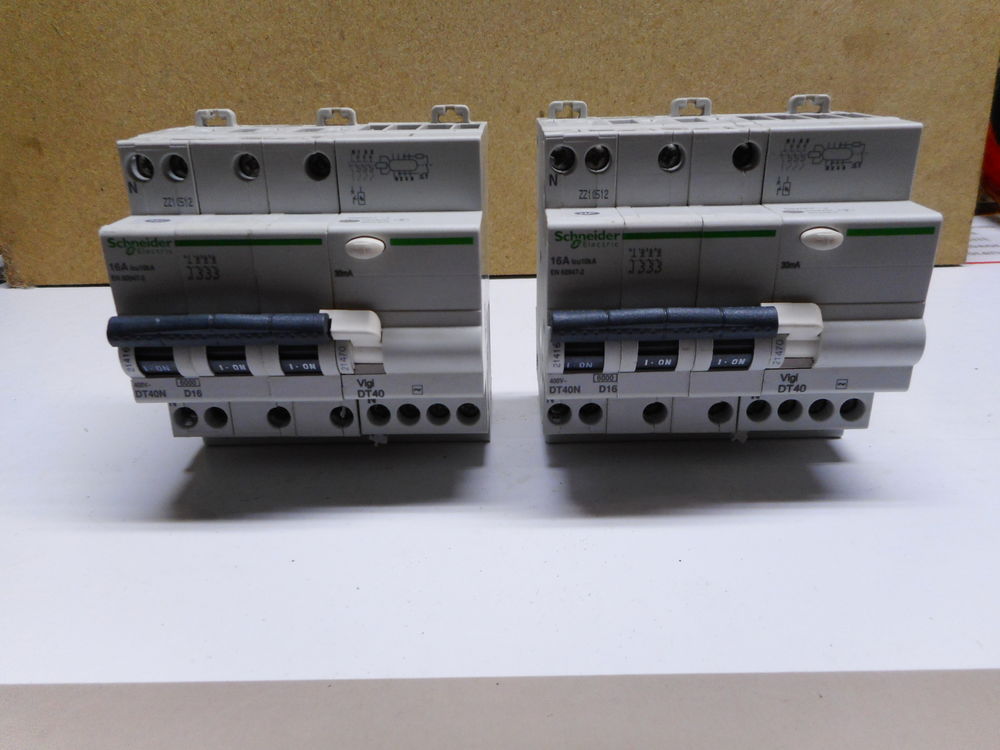   disjoncteur triphas�  