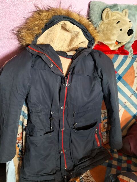 Veste a capuche tommy Hilfiger taille S très bon état 18 Cachan (94)