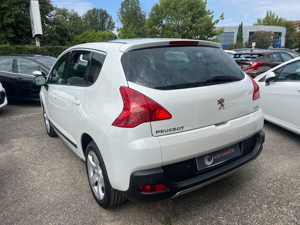 3008 2.0 HDi 16V 150ch FAP Premium Pack 2011 occasion 82000 Montauban