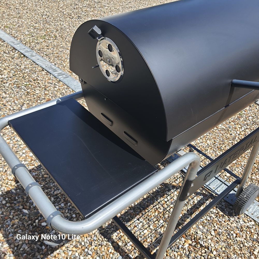 Barbecue au charbon de bois Electroménager