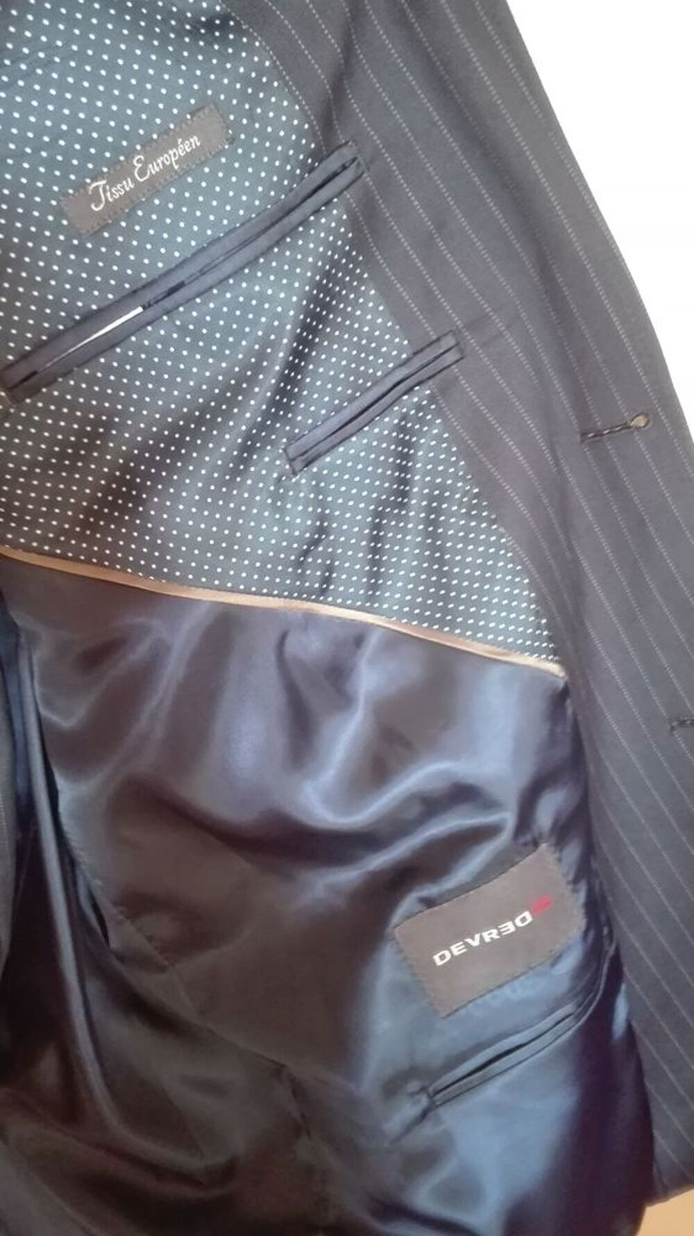 costume bleu fines rayures tr&eacute;s chic Vêtements